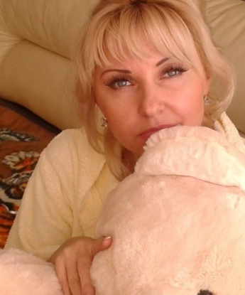 Развратная и игривая красавица готова исполнить все твои желания! Я создана для того, чтобы ты получил неземное удовольствие. Приезжай ко мне и окунемся в мир страсти и наслаждения! 12338, 46 лет