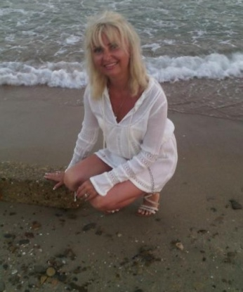 Развратная и игривая красавица готова исполнить все твои желания! Я создана для того, чтобы ты получил неземное удовольствие. Приезжай ко мне и окунемся в мир страсти и наслаждения! 12338, 46 лет